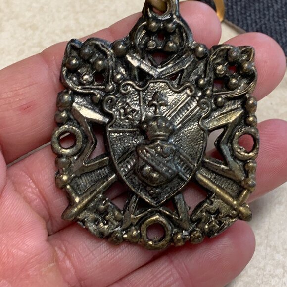 Vintage Brass Clip on Chain and Metal Medallion Pendant ~34 “USA - Picture 5 of 7